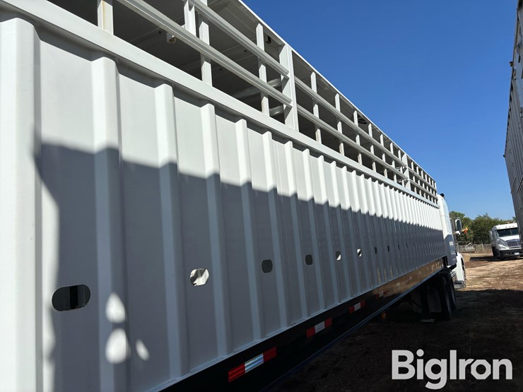 2013-neville-trailer-image-16