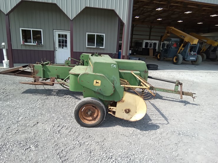 john-deere-336-image-2
