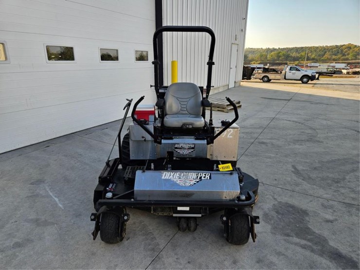 #2482-•-2012-dixie-chopper-xcaliber-3366-zero-turn-mower-image-8