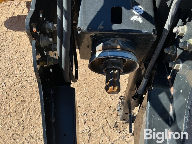 2013-new-holland-340-image-11