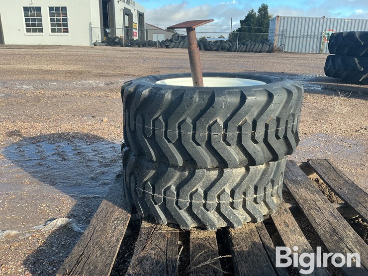 titan-trac-loader-10-16.5nhs-tires-image-4