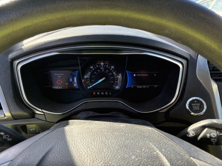 2018-ford-fusion-sedan-image-16