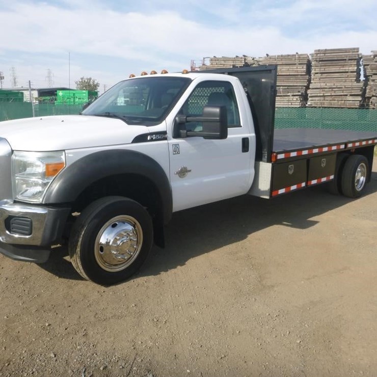 2012 FORD F550