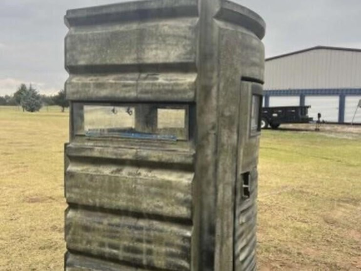 sportsman-condo-single-image-1