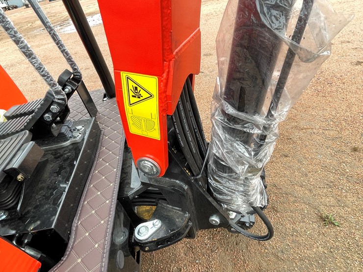 #1785-•-agt-nt18k-mini-excavator-image-39