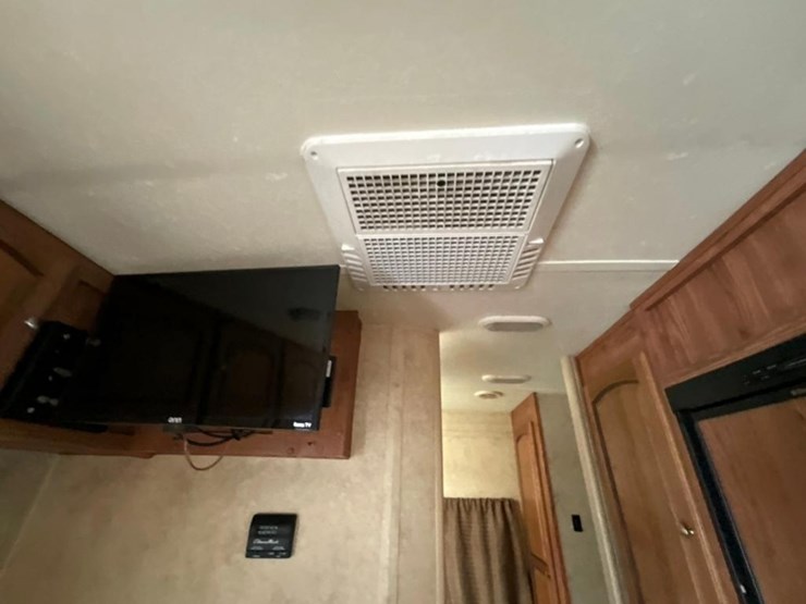 2015-forest-river-flagstaff-microlite-camper-image-19