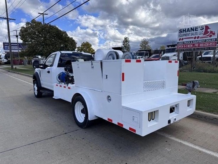 2021-ford-f450-xl-image-8