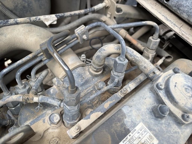 2019-kubota-rtvx1140-image-28