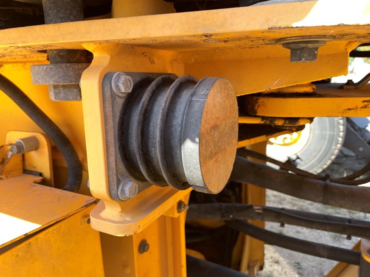 2015-volvo-l70h-image-36