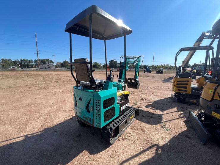 #1699-•-agt-mh12rx-mini-excavator-image-5