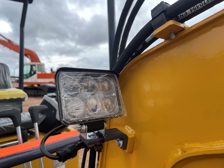 #1796-•-agt-mx20r-mini-excavator-image-20