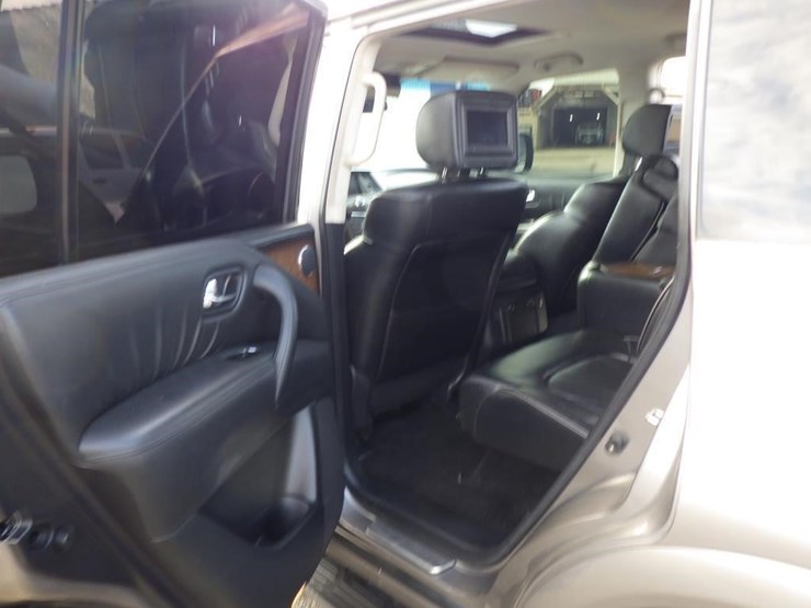 2011-infiniti-qx56-image-7