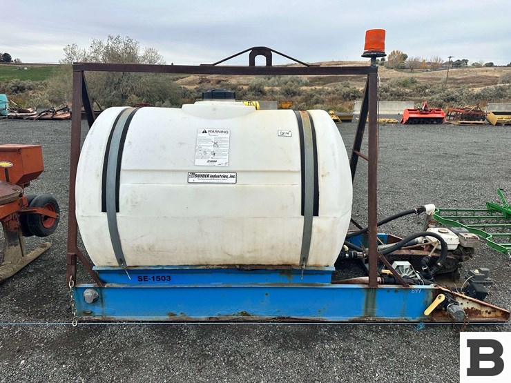 snyder-tank-sprayer-image-2