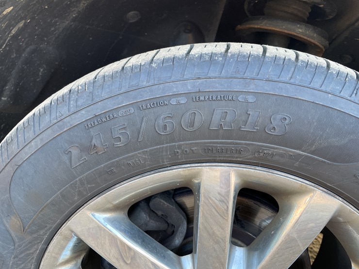 2013-ford-edge-image-19