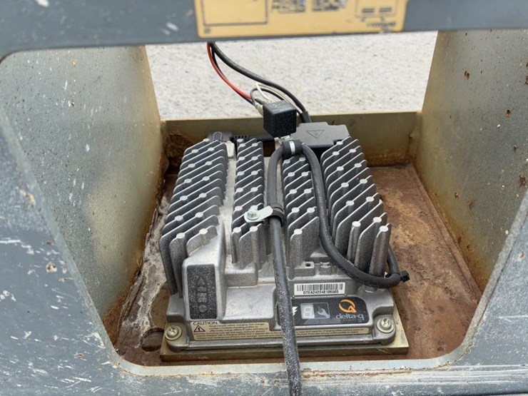 2005-skyjack-sj3226-scissor-lift-image-7