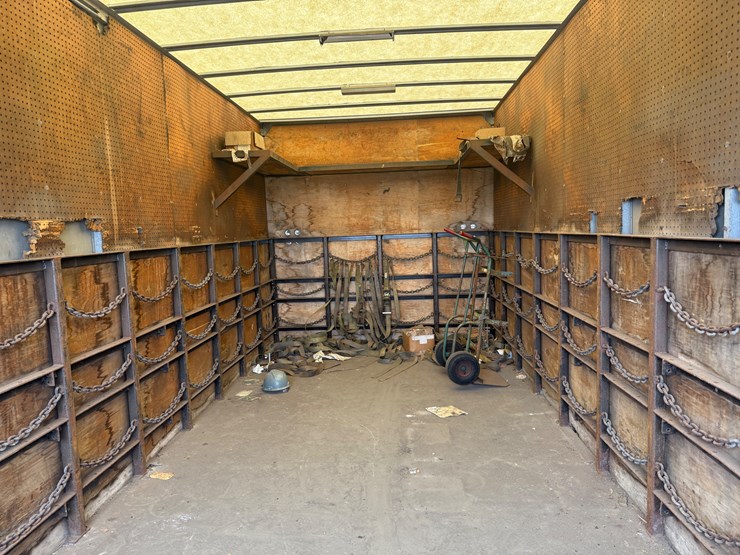 #3325-•-marion-20.5’-van-body-with-lift-gate-image-17