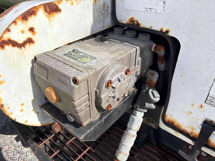 1999-vaxcavator-vt500d-t/a-towable-vacuum-trailer-image-17