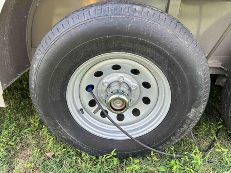 2023-w-w-16'-livestock-trailer-image-9