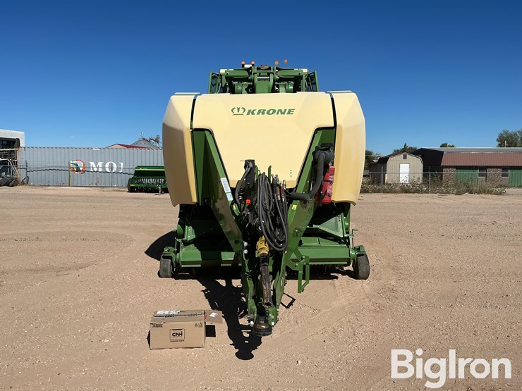 2018-krone-big-pack-4x4-big-square-baler-image-2