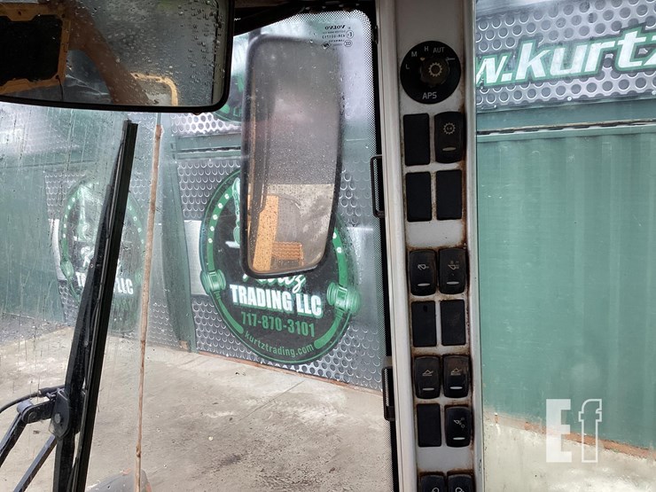 2012-volvo-l70f-image-21