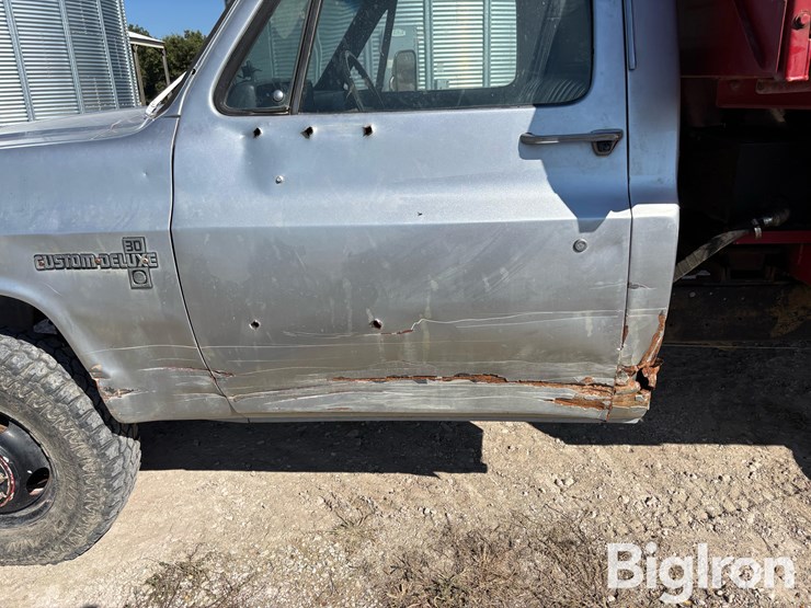 1982-chevrolet-k30-4x4-feed-truck-image-10