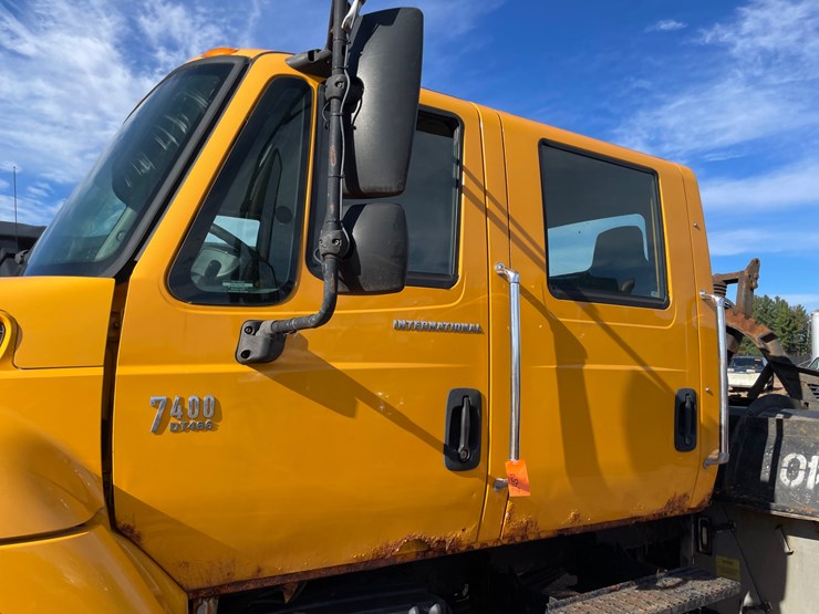 2006-international-7400-image-7