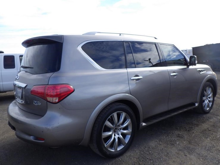 2011-infiniti-qx56-image-3