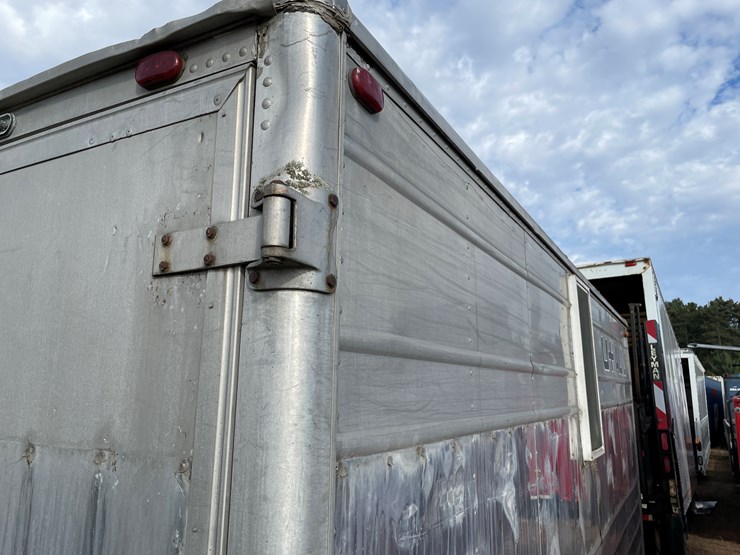 #3199-•-converted-storage-office-box-image-20