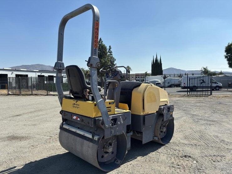 2015-dynapac-cc1200-image-3