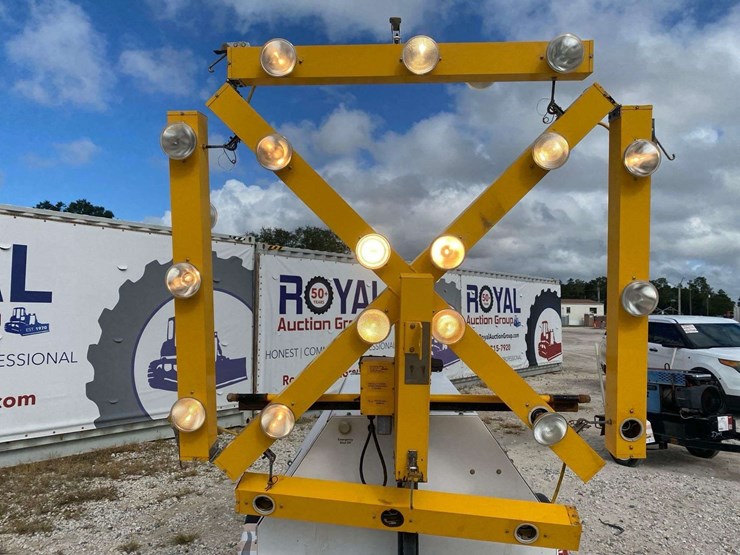 2013-magnum-power-mlg08-towable-runway-closure-marker-light-tower-image-11