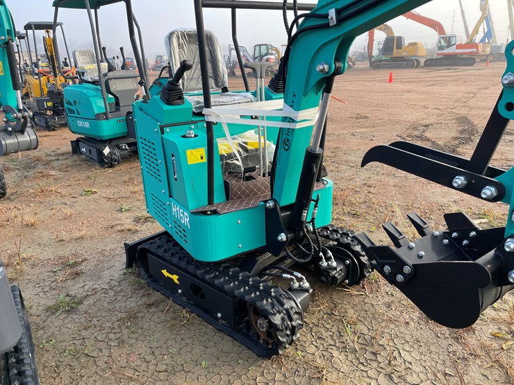 #1690-•-agt-h15r-mini-excavator-image-5