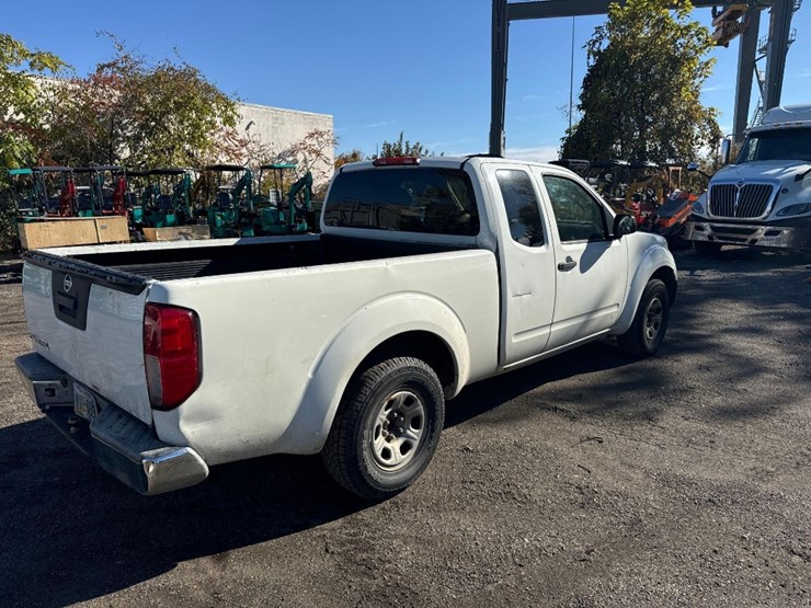 2013-nissan-frontier-image-7