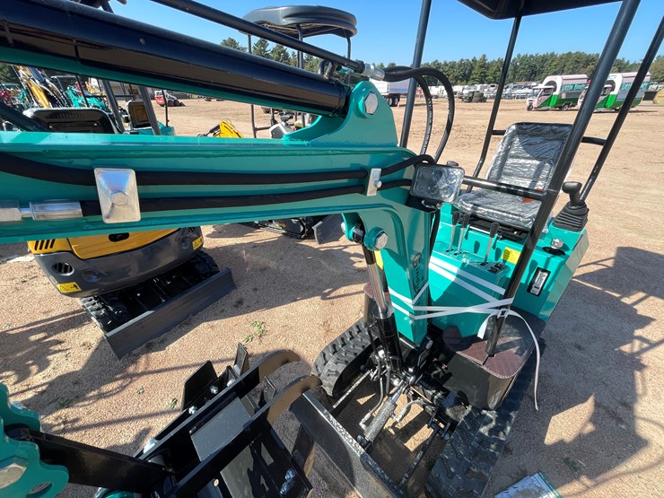 #1699-•-agt-mh12rx-mini-excavator-image-34