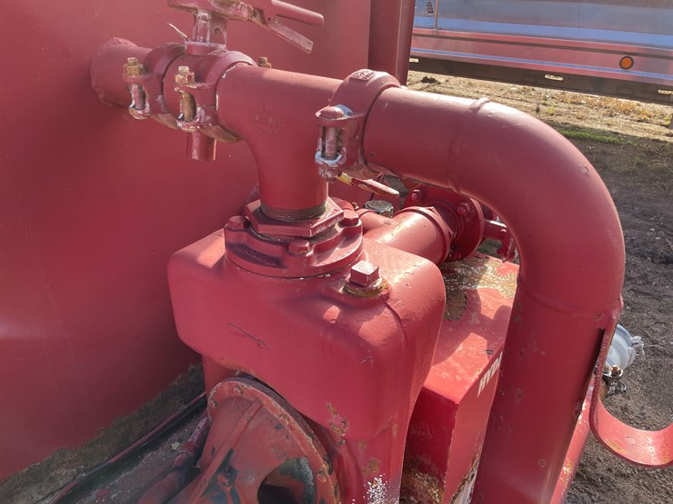 #3370-•-dust-control-5,200-gallon-water-truck-18'-tank-image-25