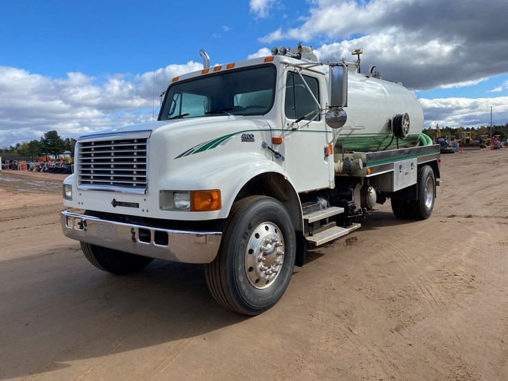 1999-international-4900-image-1