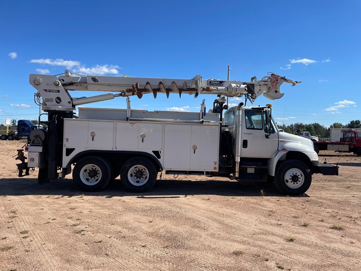 2012-international-durastar-4400-image-7