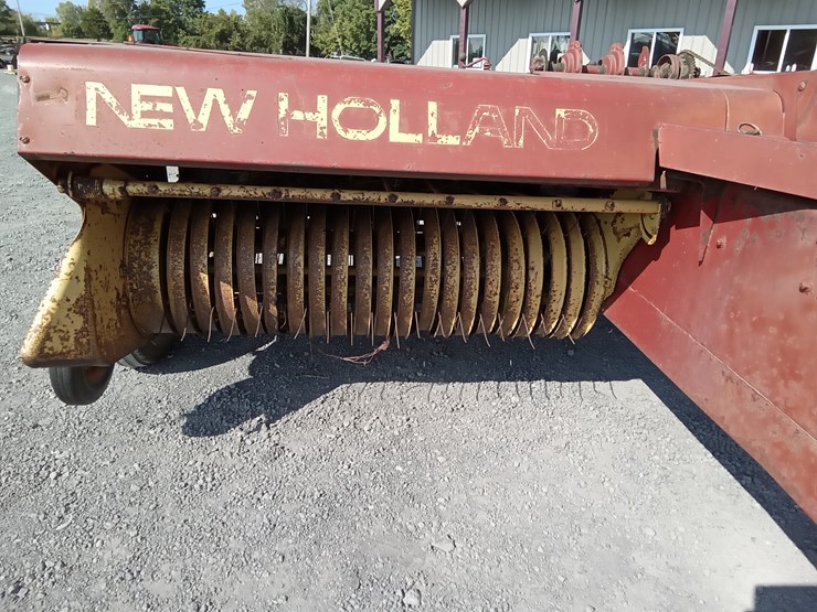 new-holland-273-image-3