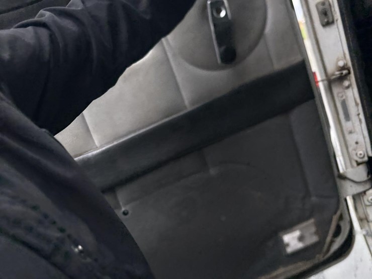 1995-white/gmc-wg64-image-18