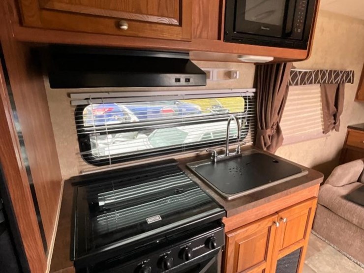 2015-forest-river-flagstaff-microlite-camper-image-22