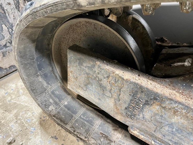 2020-bobcat-t76-image-14