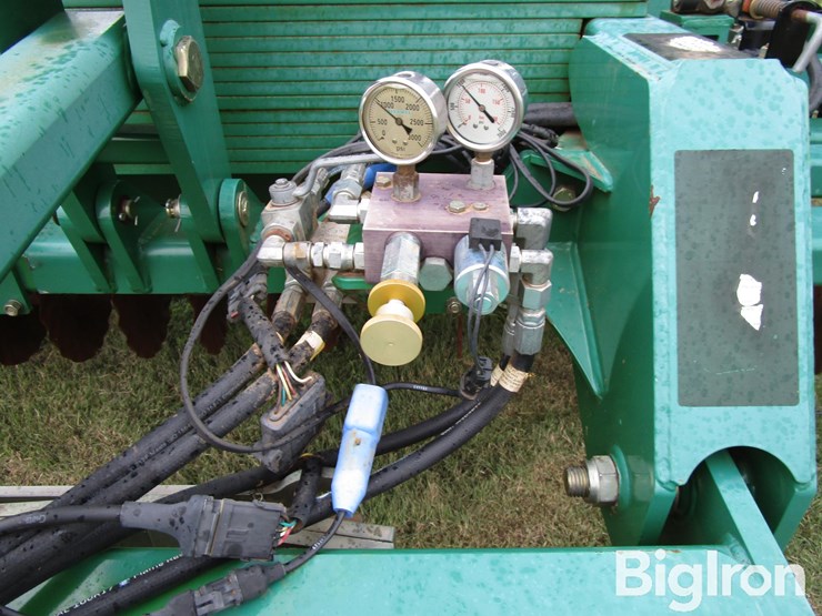 2015-great-plains-3500tm-image-11