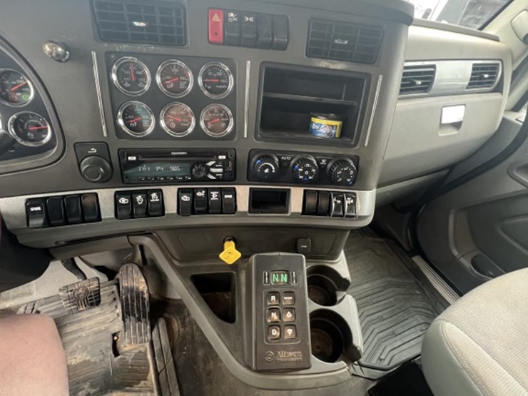 2016-kenworth-t880-image-20