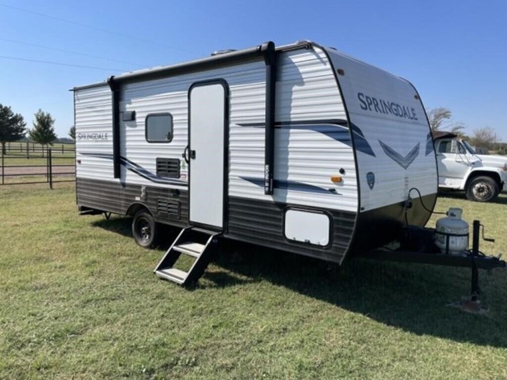 2021-keystone-18'-springdale-mini-travel-trailer-image-1