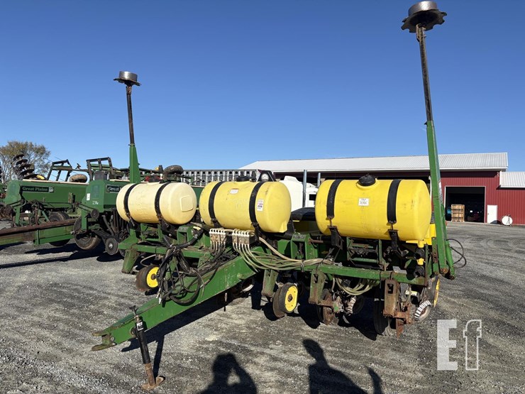 john-deere-7200-image-2