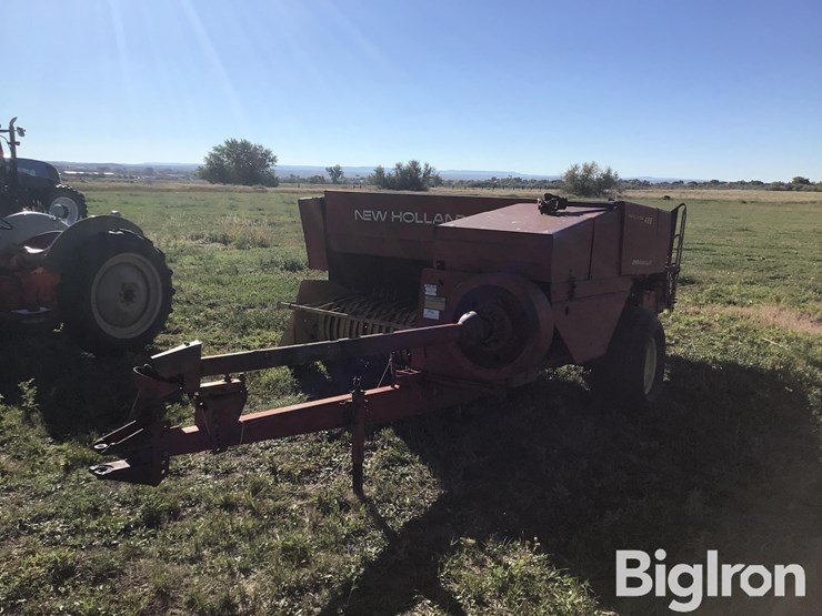 new-holland-425-image-3