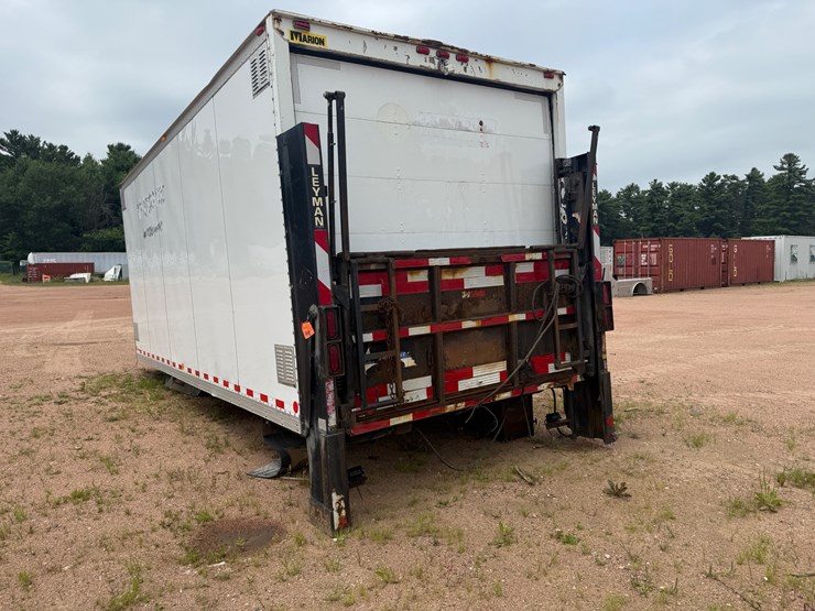 #3325-•-marion-20.5’-van-body-with-lift-gate-image-7