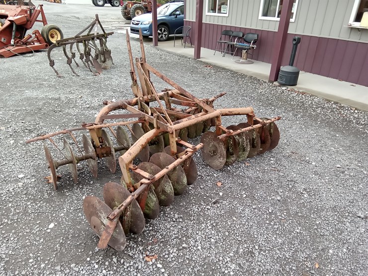 massey-ferguson-24-image-3