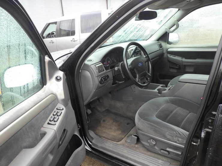 2003-ford-explorer-image-5
