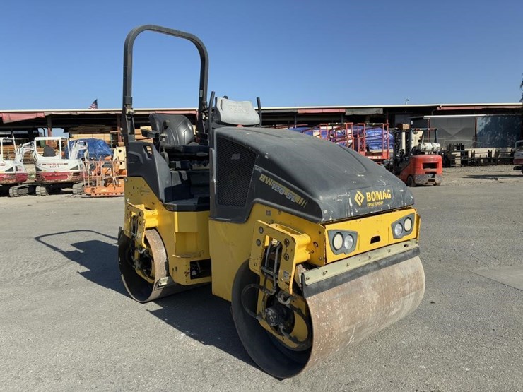 2017-bomag-bw120-image-2