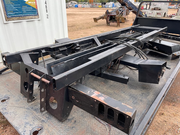 #3343-•-18'6"-rollback-bed-with-car-lift-attachment-image-5